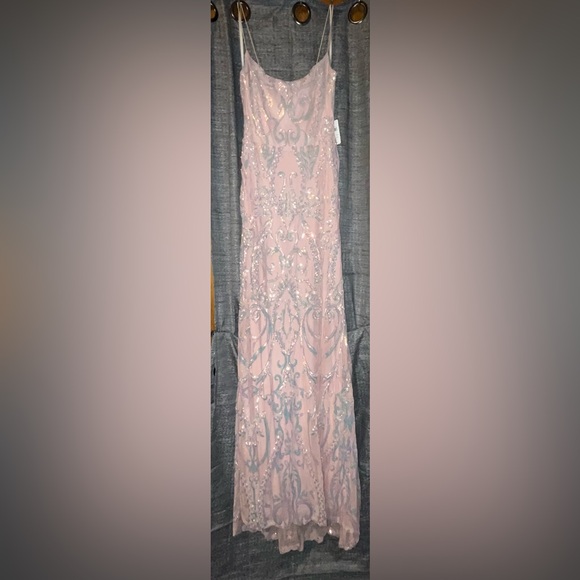 Prom dress - Picture 2 of 5